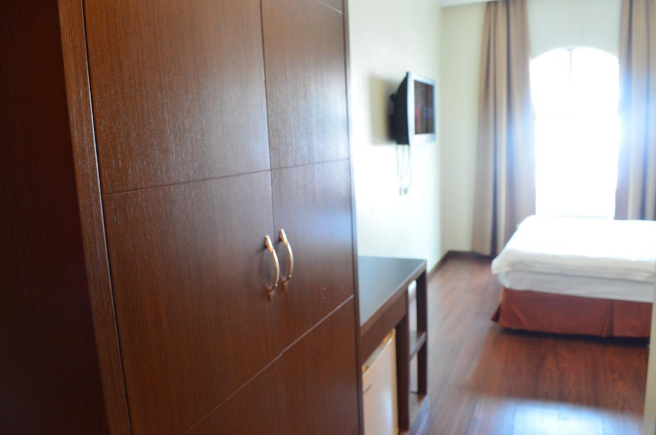 Lintas Plaza Hotel Kota Kinabalu Kültér fotó